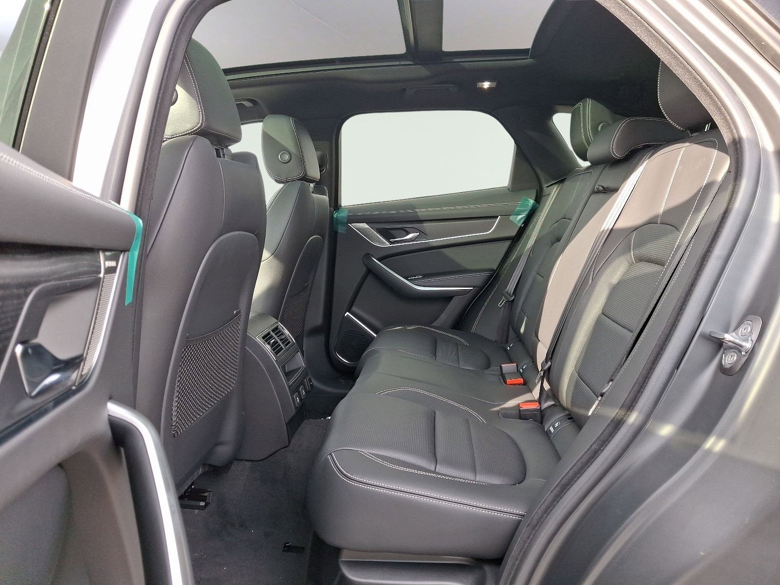 New 2025 Jaguar F-PACE R-Dynamic S image 8