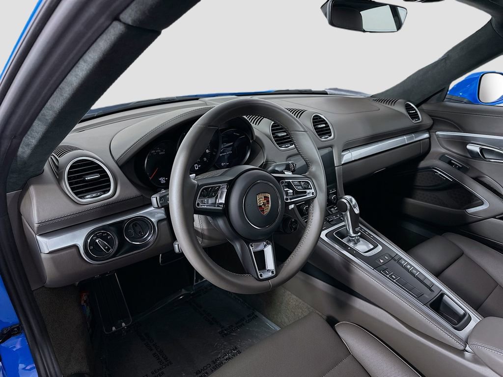 New 2025 Porsche 718 Cayman GT4 image 4