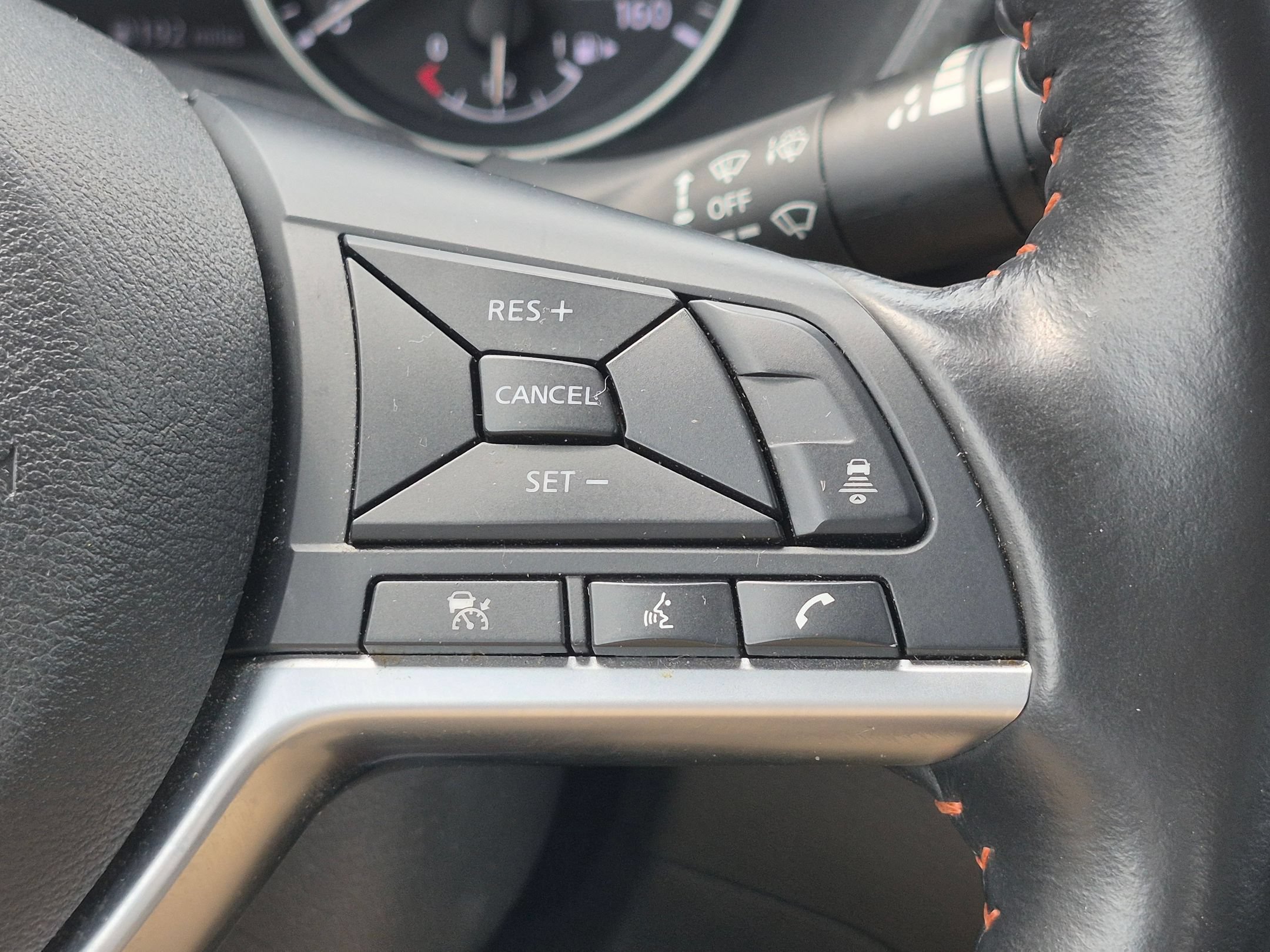 Used 2025 Nissan Sentra SR w/ SR Premium Package FWD image 19