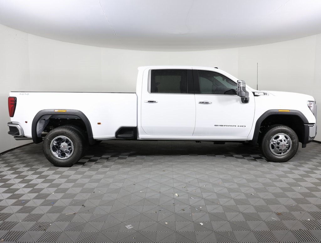 New 2026 GMC Sierra 3500 SLT w/ SLT Convenience Package image 4
