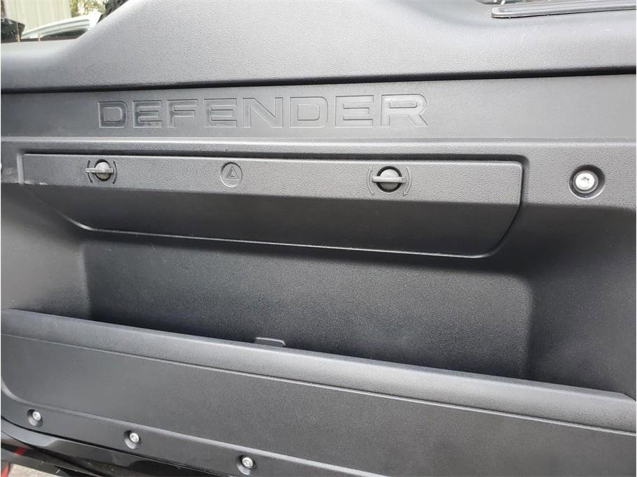 Used 2020 Land Rover Defender 110 SE AWD/4WD image 13