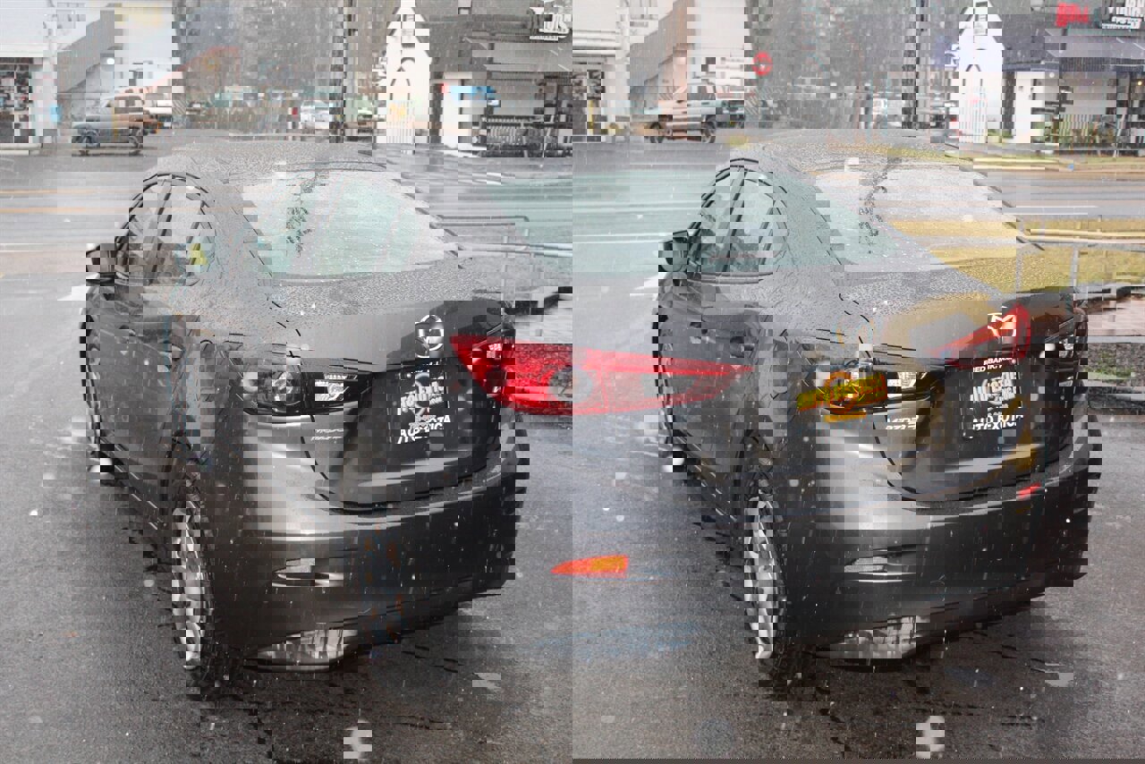 Used 2014 MAZDA MAZDA3 i Sport image 2