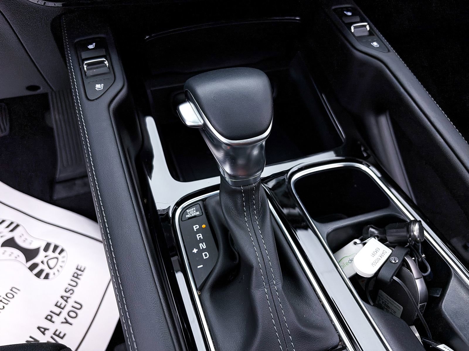 Used 2025 Kia Telluride EX w/ EX Captain's Chair Package image 27