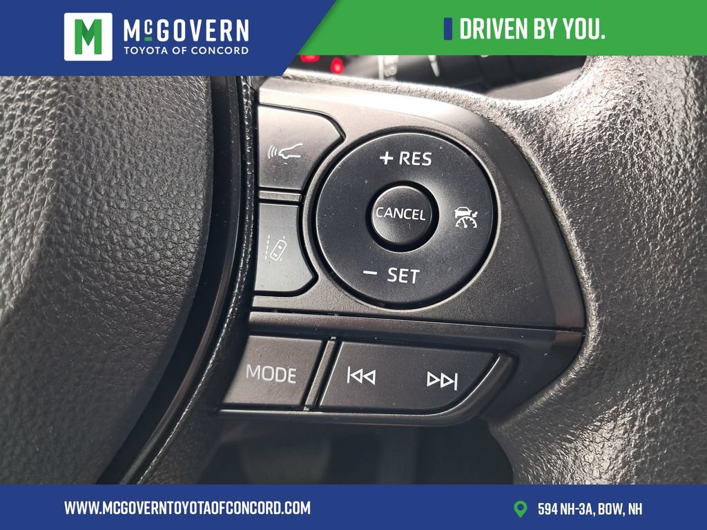 Used 2021 Toyota RAV4 XLE w/ Carpet Mat Package (TMS) AWD/4WD image 27