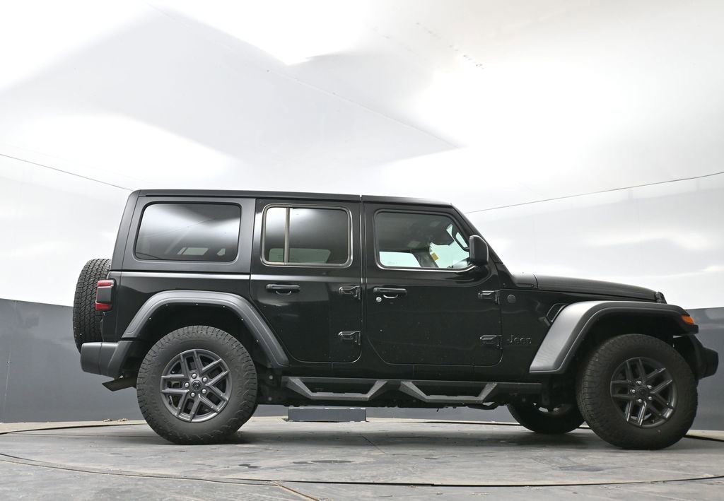 Used 2024 Jeep Wrangler Unlimited Sport AWD/4WD image 24