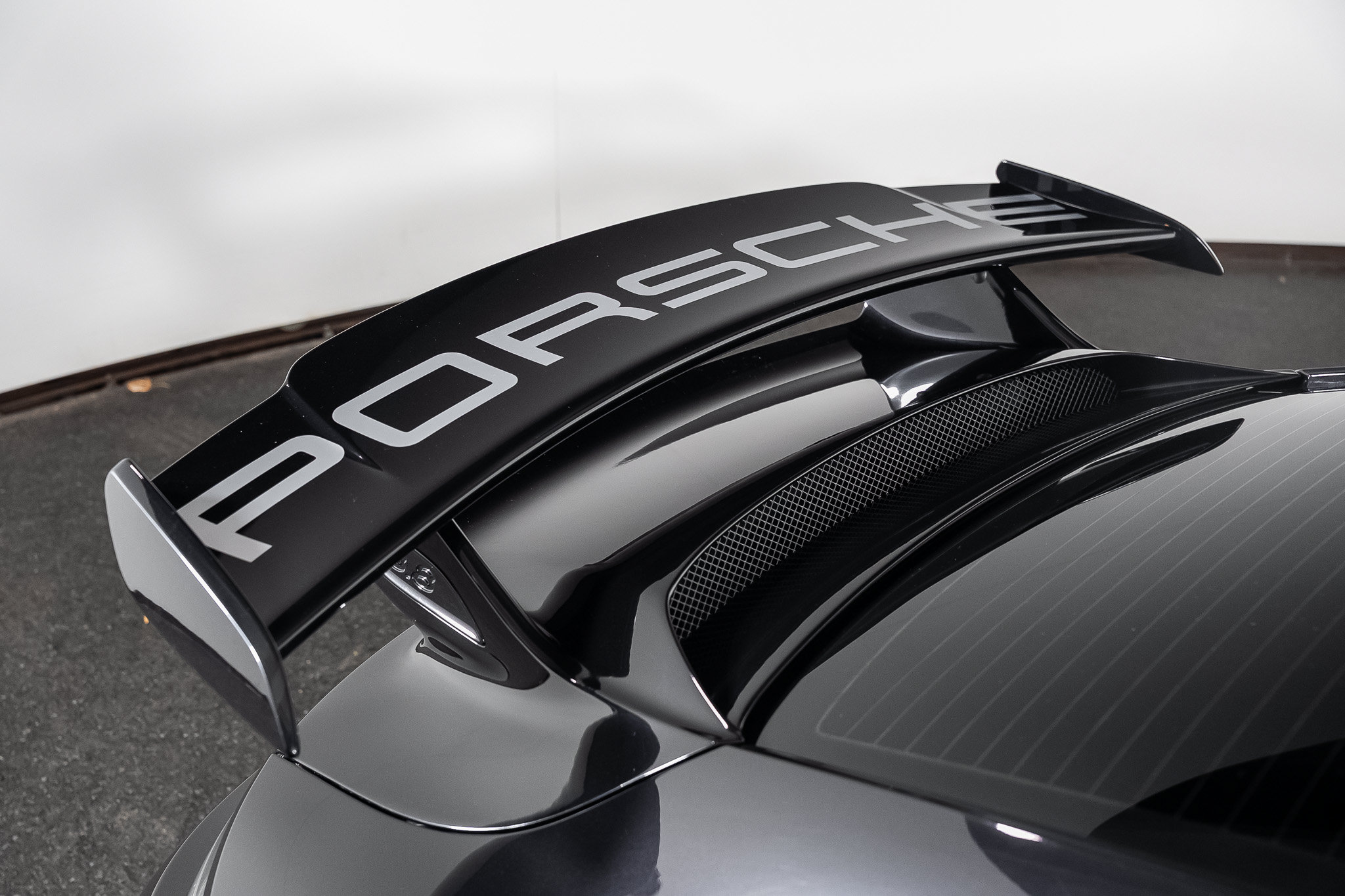 Used 2014 Porsche 911 GT3 w/ Sound Package Plus RWD image 27