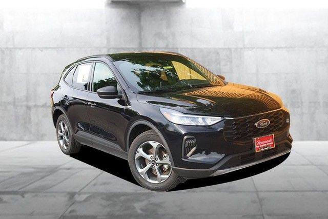 Used 2025 Ford Escape ST-Line AWD/4WD image 2