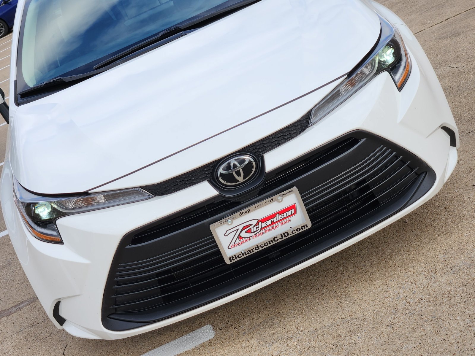 Used 2024 Toyota Corolla LE FWD image 14