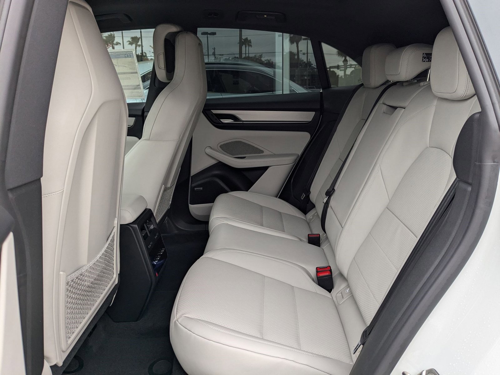 New 2025 Porsche Macan 4S Electric image 23