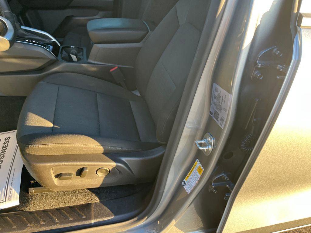 Used 2025 Chevrolet Colorado W/T w/ WT Convenience Package II image 17