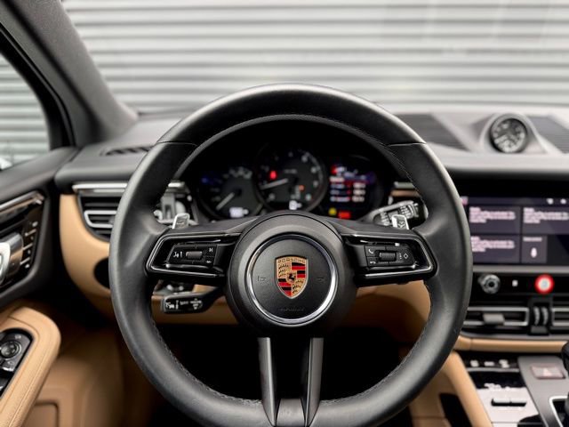 Certified 2025 Porsche Macan image 19