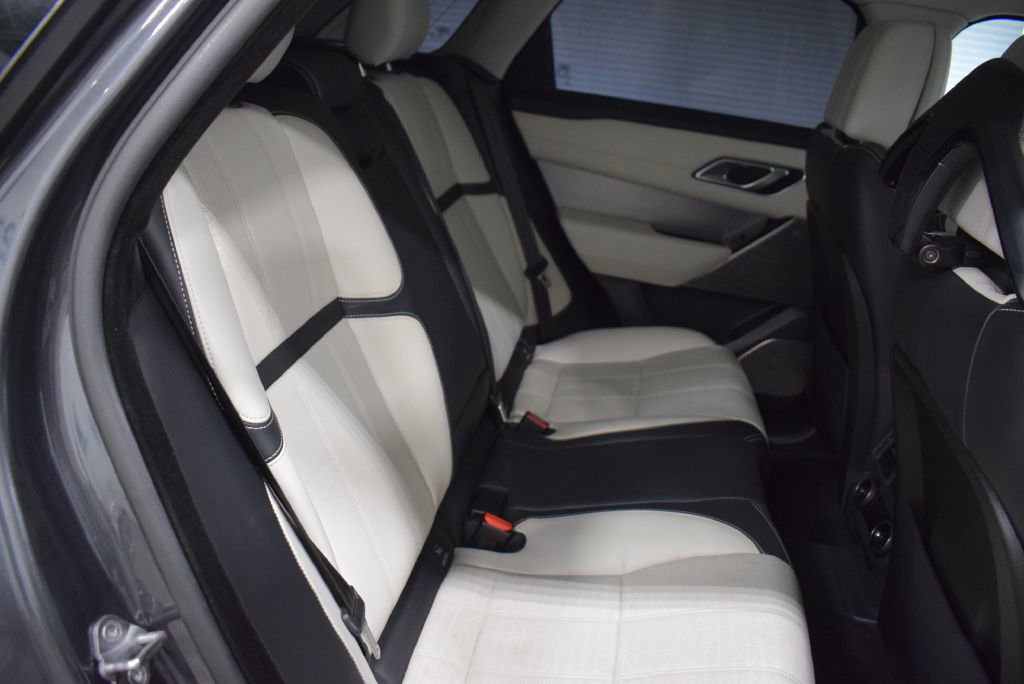 Used 2018 Land Rover Range Rover Velar R-Dynamic HSE image 18