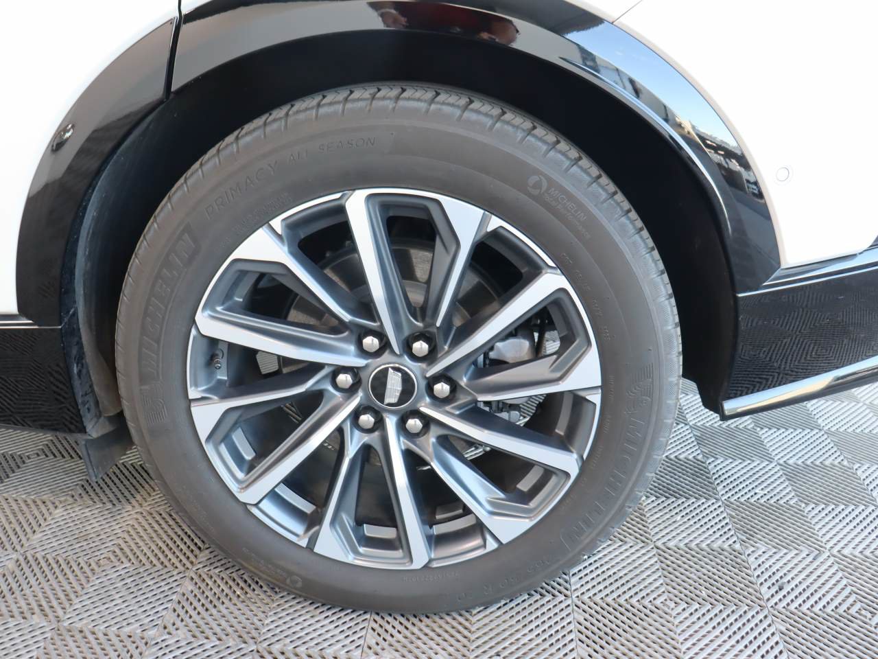 Certified 2024 Cadillac Lyriq Sport RWD image 17
