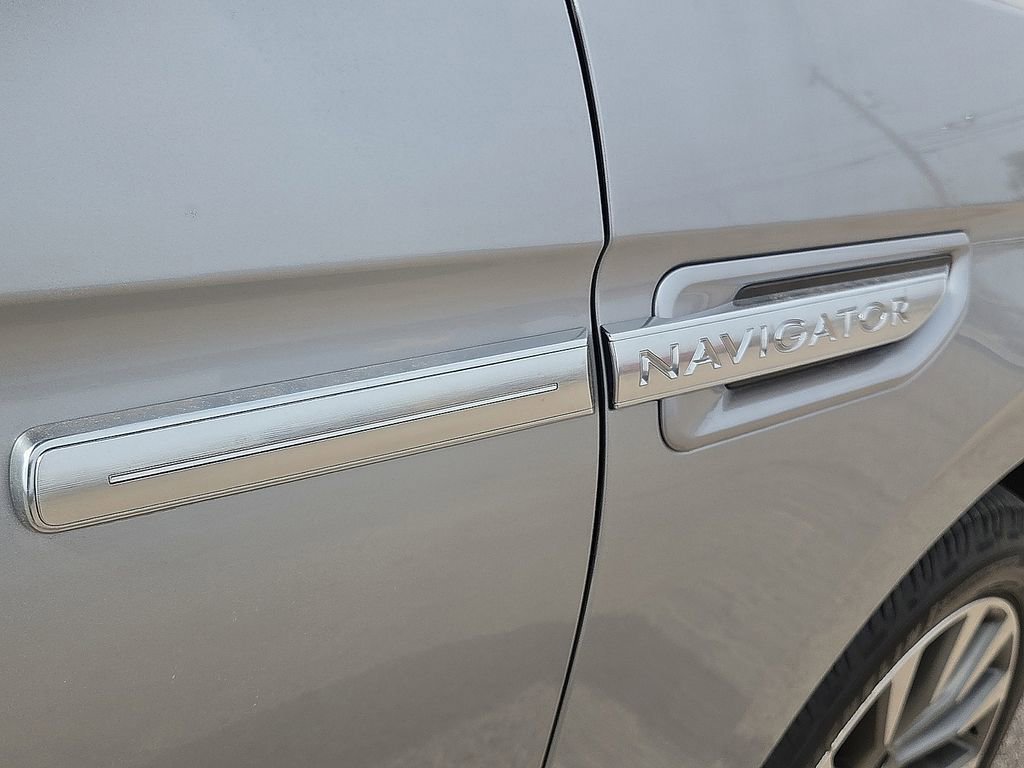 Used 2020 Lincoln Navigator L Reserve w/ Luxury Package image 8