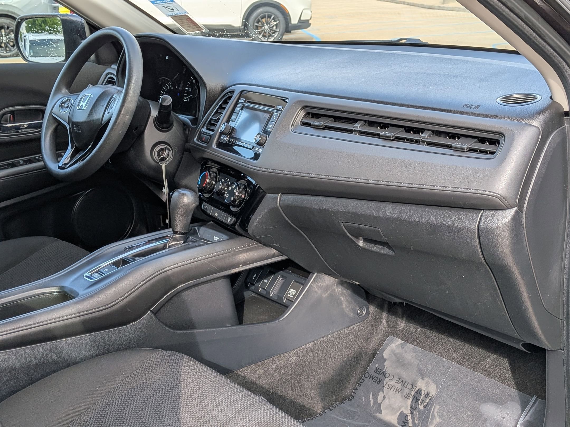 Used 2016 Honda HR-V LX image 28