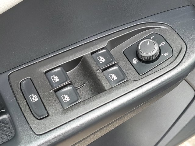 Used 2025 Volkswagen Taos S AWD/4WD image 24