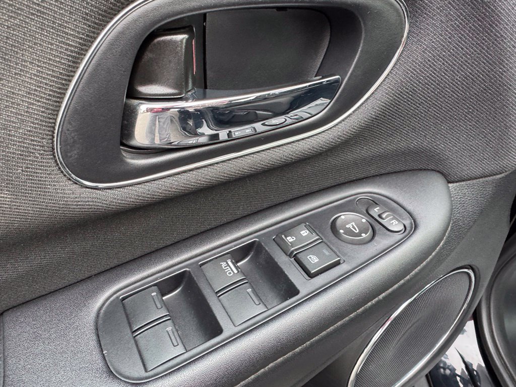 Used 2021 Honda HR-V EX image 12