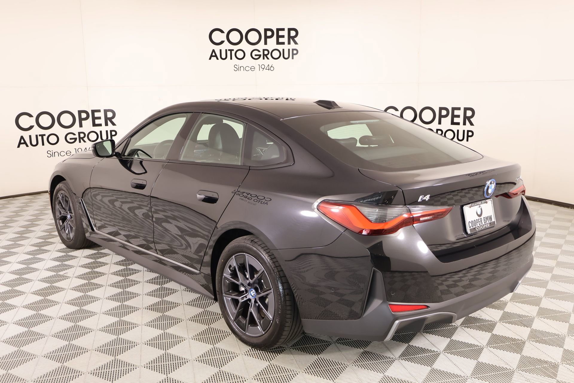Used 2023 BMW i4 eDrive35 w/ Premium Package RWD image 24