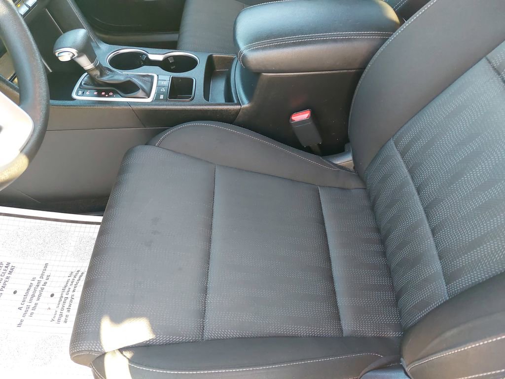 Used 2021 Kia Sportage LX AWD/4WD image 12