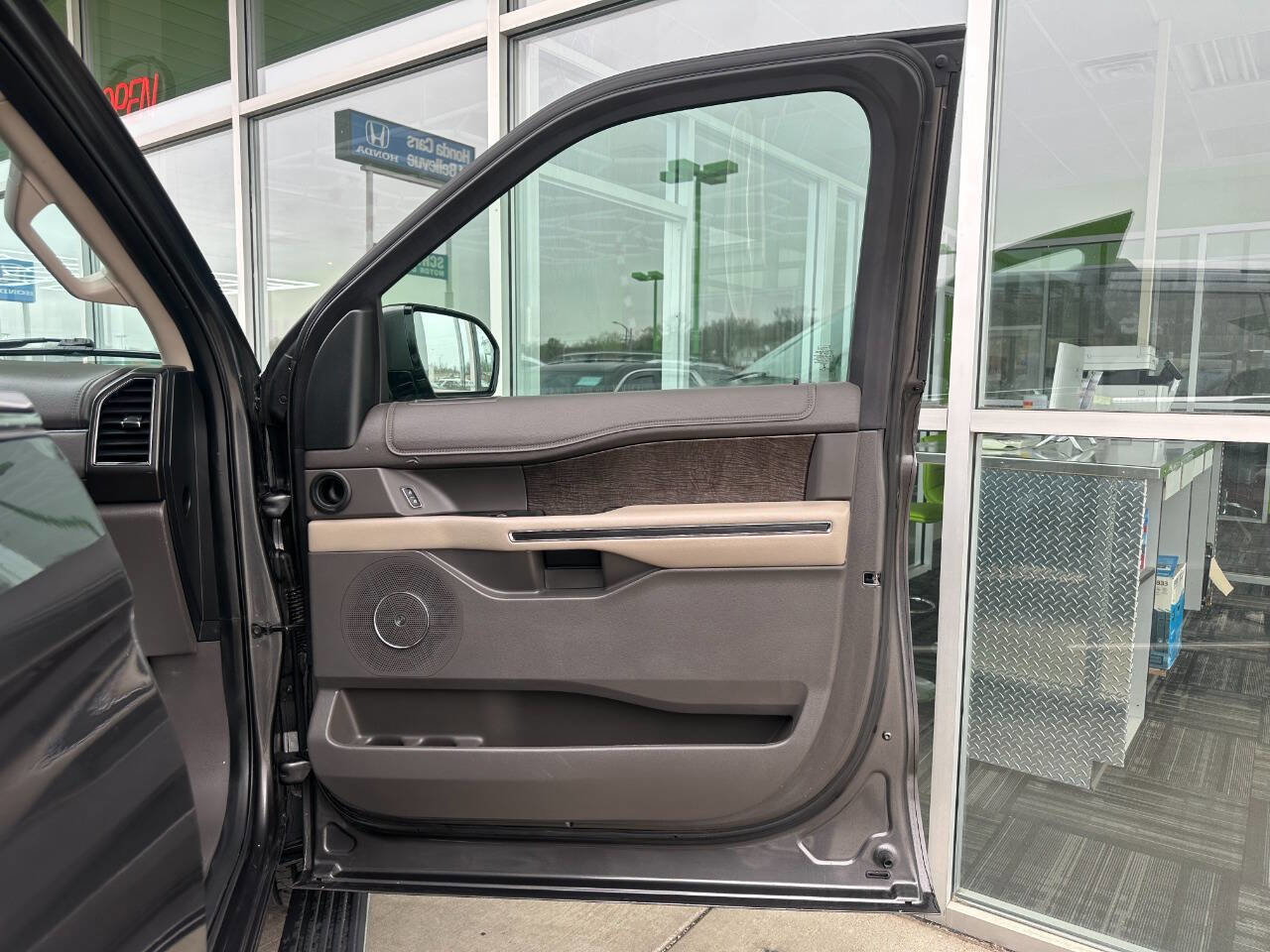 Used 2018 Ford Expedition Limited w/ Equipment Group 302A image 49