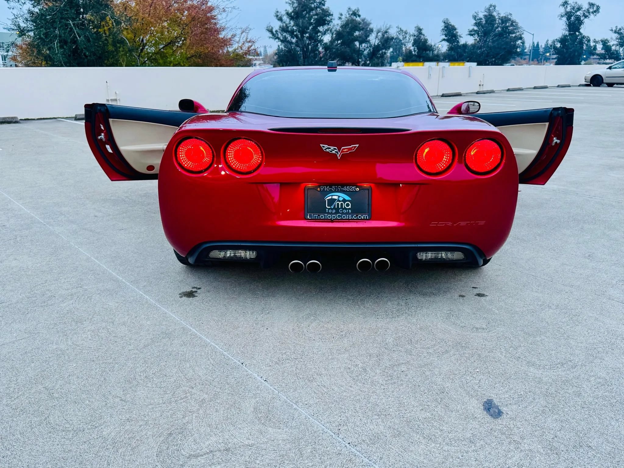 Used 2005 Chevrolet Corvette Coupe w/ Preferred Equipment Group RWD image 45