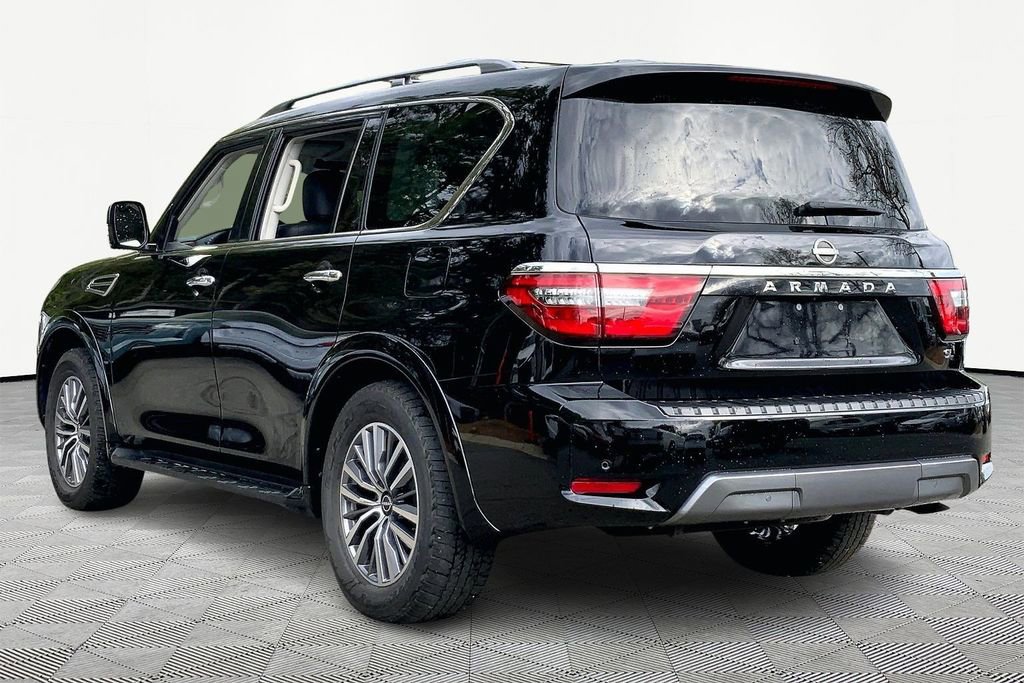 Used 2023 Nissan Armada SL w/ Captain's Chairs Package image 4