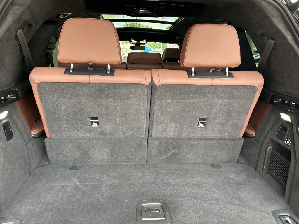 Used 2022 BMW X7 M50i w/ Dynamic Handling Package image 52