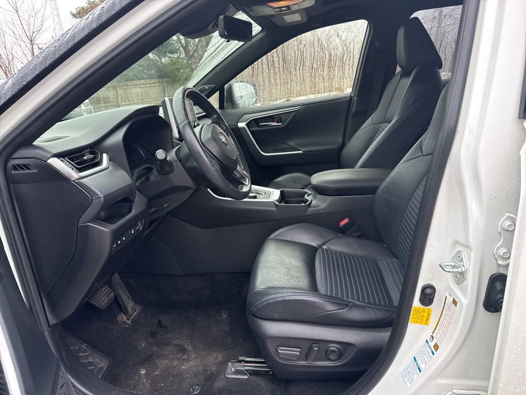 Used 2019 Toyota RAV4 XSE image 10
