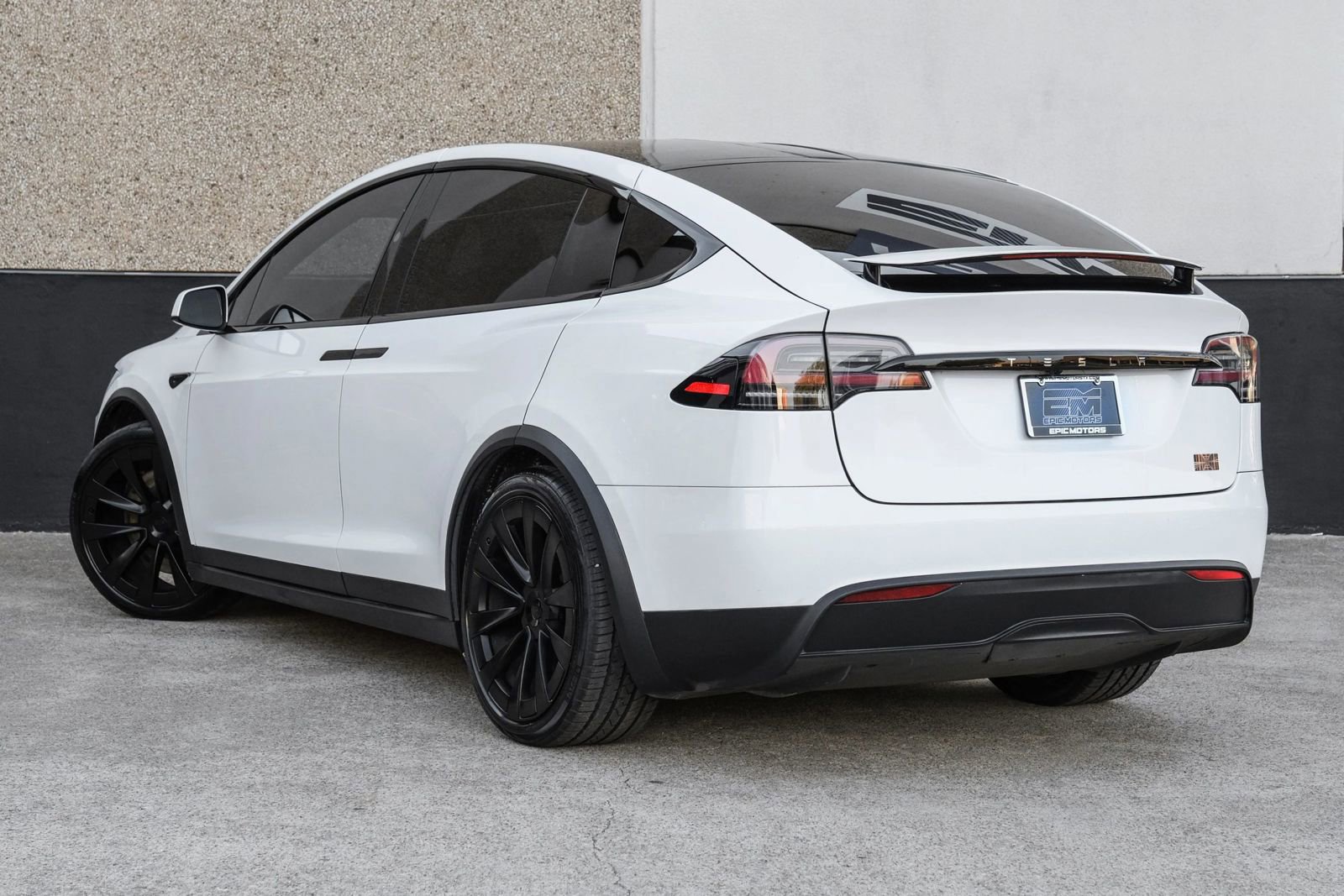 Used 2023 Tesla Model X Plaid image 16