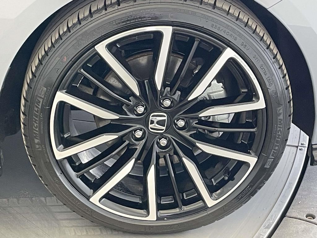 Used 2024 Honda Accord Touring image 14