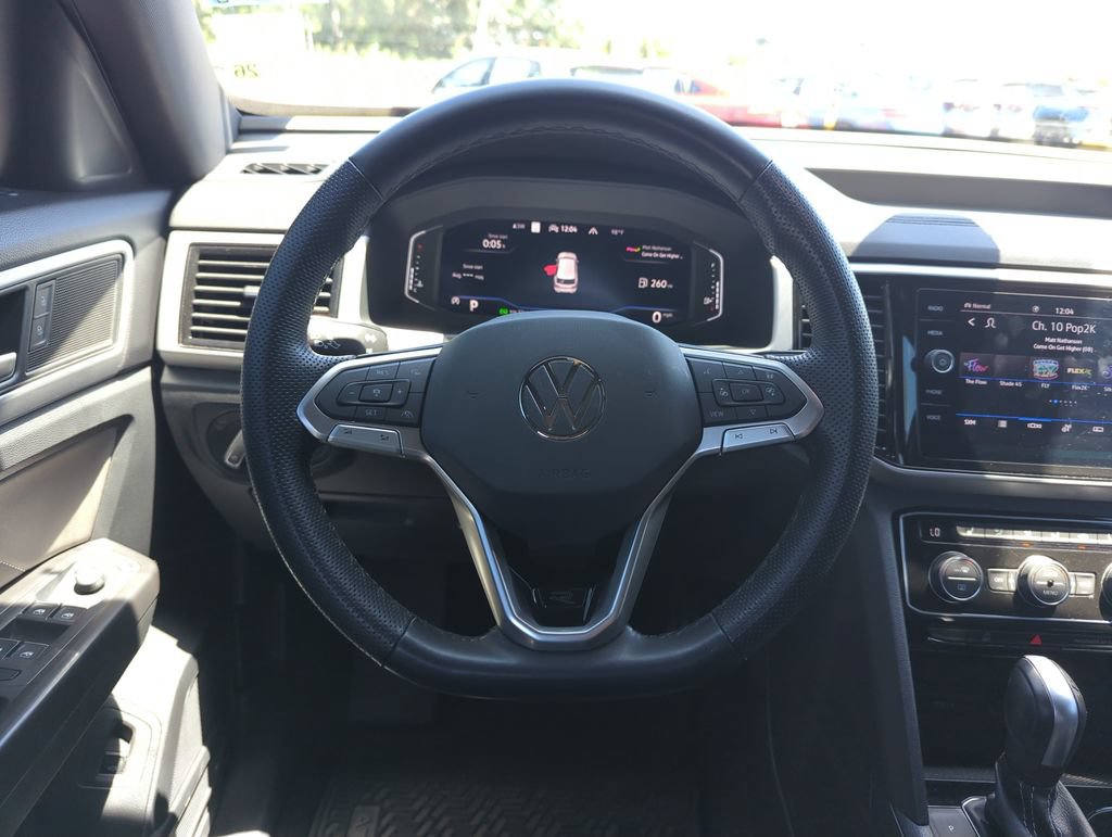 Certified 2023 Volkswagen Atlas Cross Sport SEL R-Line AWD/4WD image 17