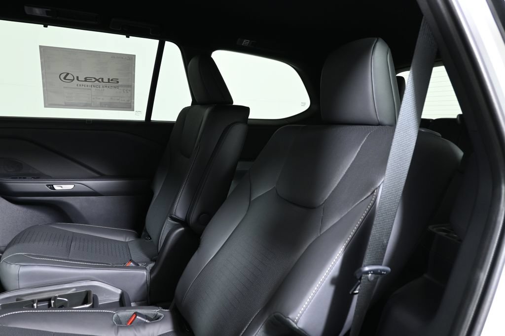 New 2026 Lexus TX 500h AWD w/ Technology Package image 4