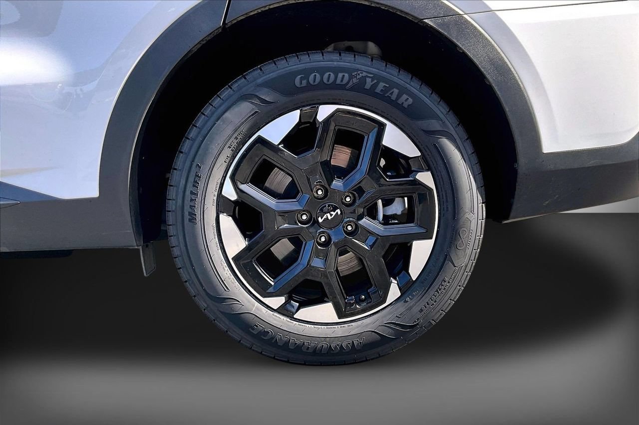 Used 2025 Kia Sorento S w/ Panoramic Sunroof Package FWD image 36