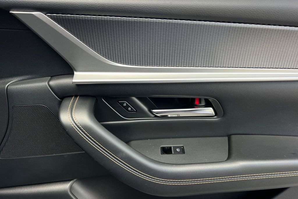 Certified 2024 MAZDA CX-90 Plug-In Hybrid w/ Premium Pkg image 22