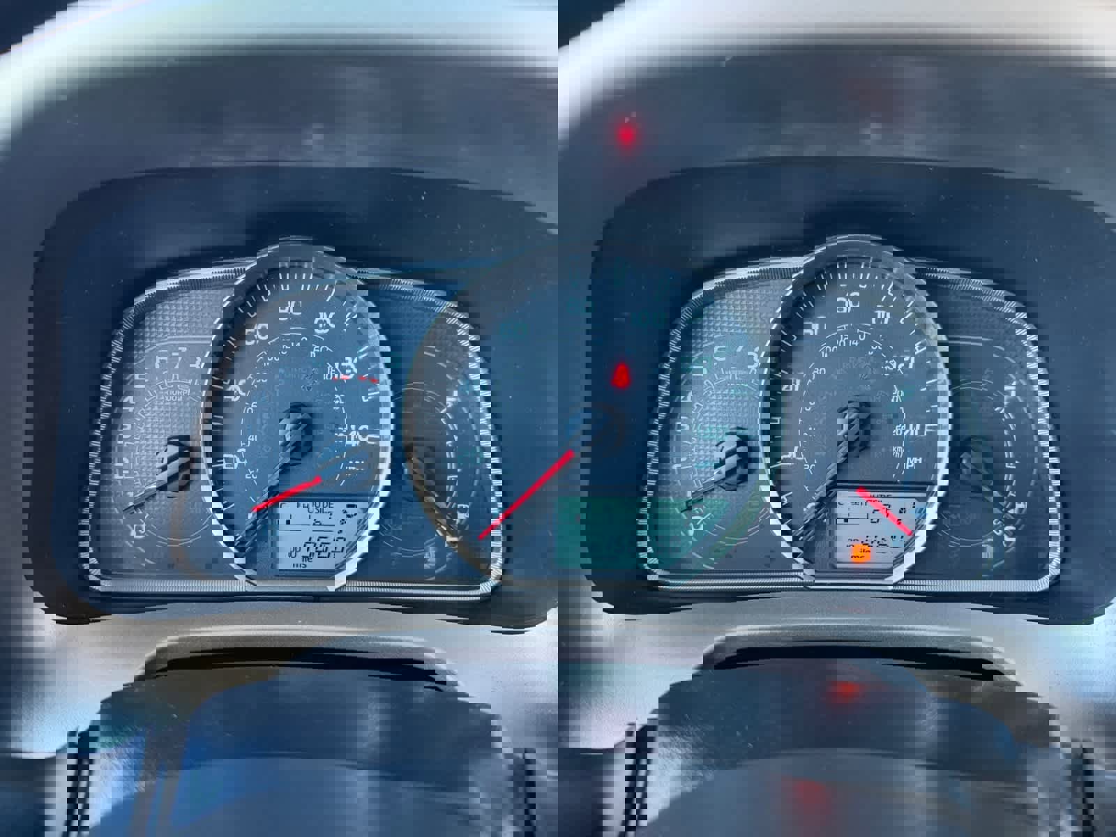 Used 2014 Toyota RAV4 XLE AWD/4WD image 5