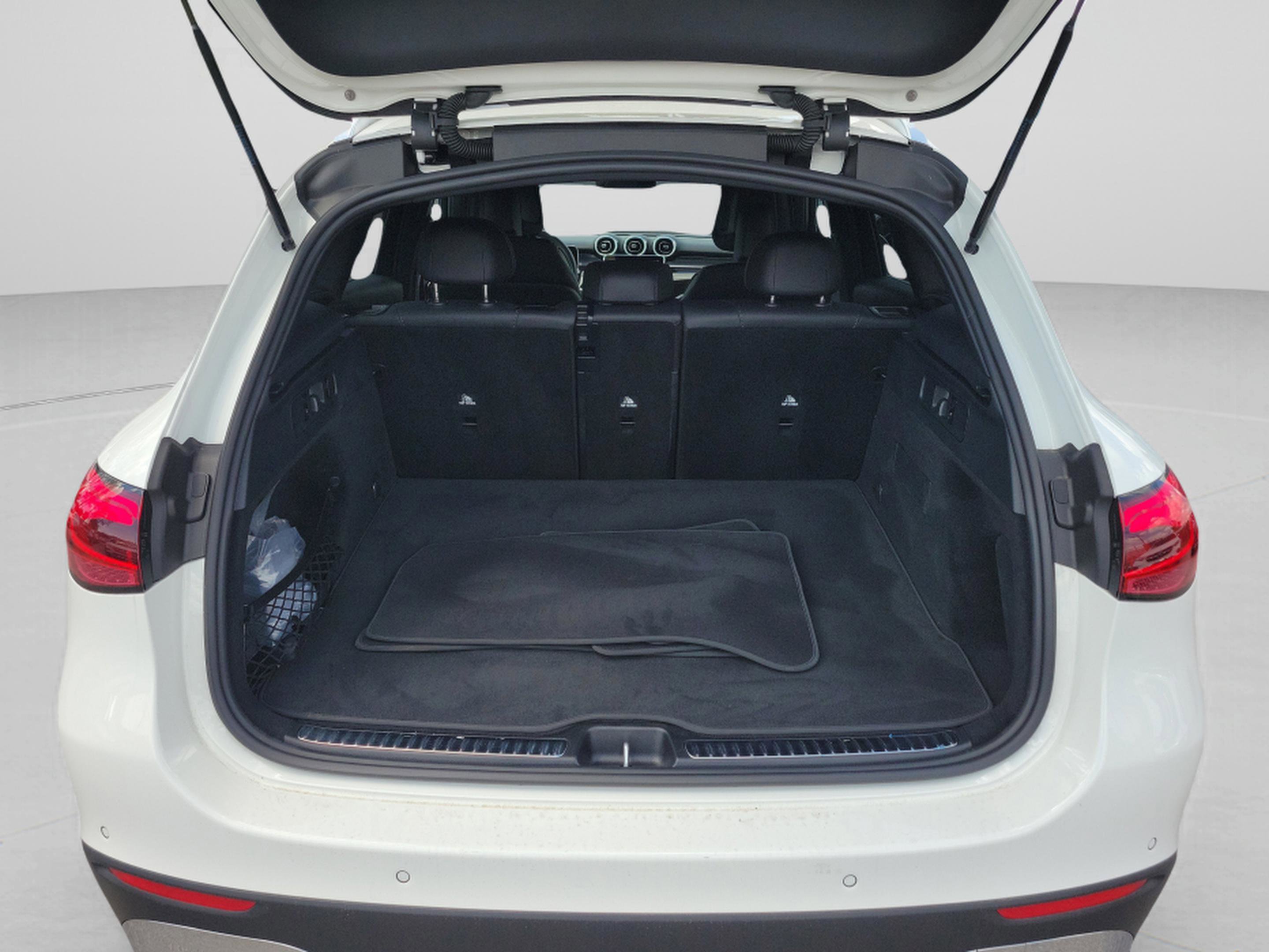 Certified 2026 Mercedes-Benz GLC 300 4MATIC image 5