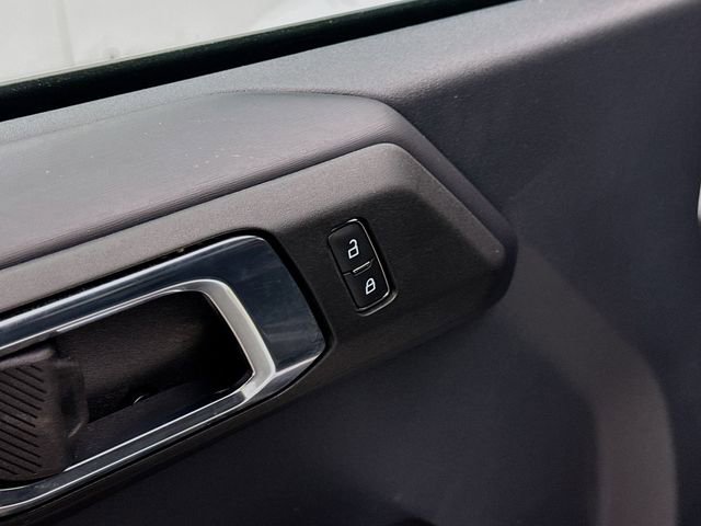 Used 2025 Ford Bronco Outer Banks image 18