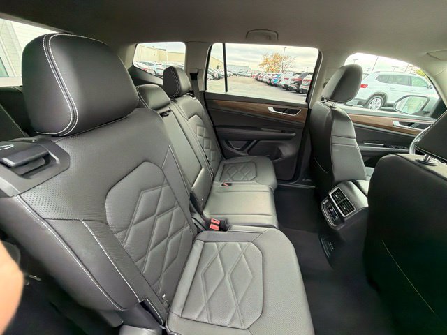 Certified 2025 Volkswagen Atlas SE AWD/4WD image 23