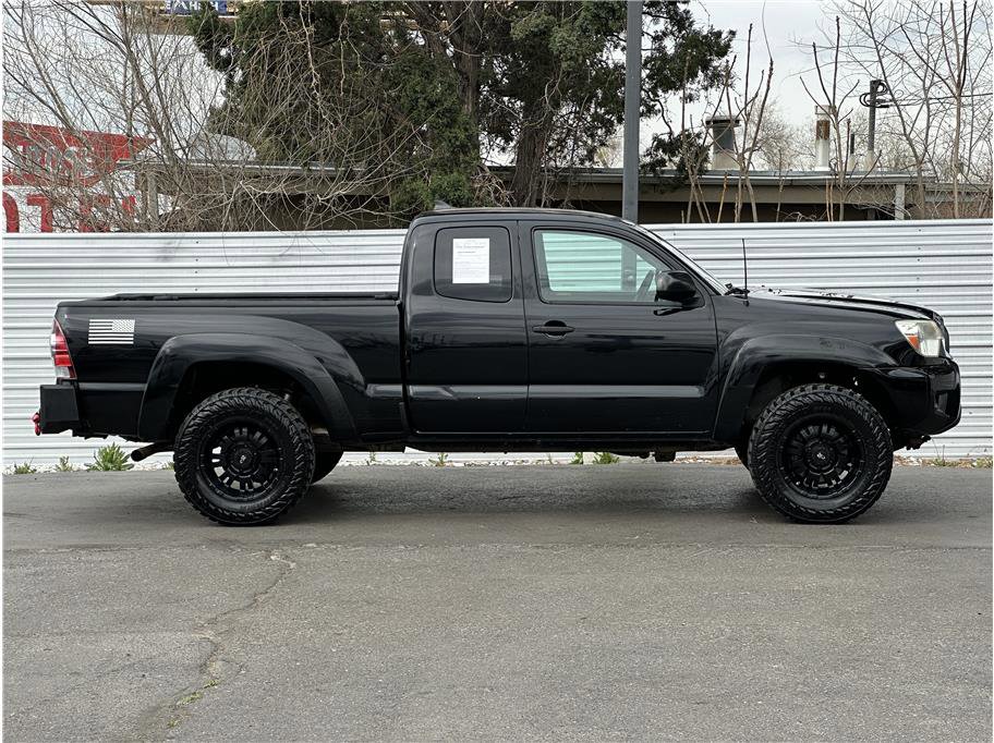 Used 2012 Toyota Tacoma 4x4 Access Cab V6 w/ TRD Off-Road Pkg image 9