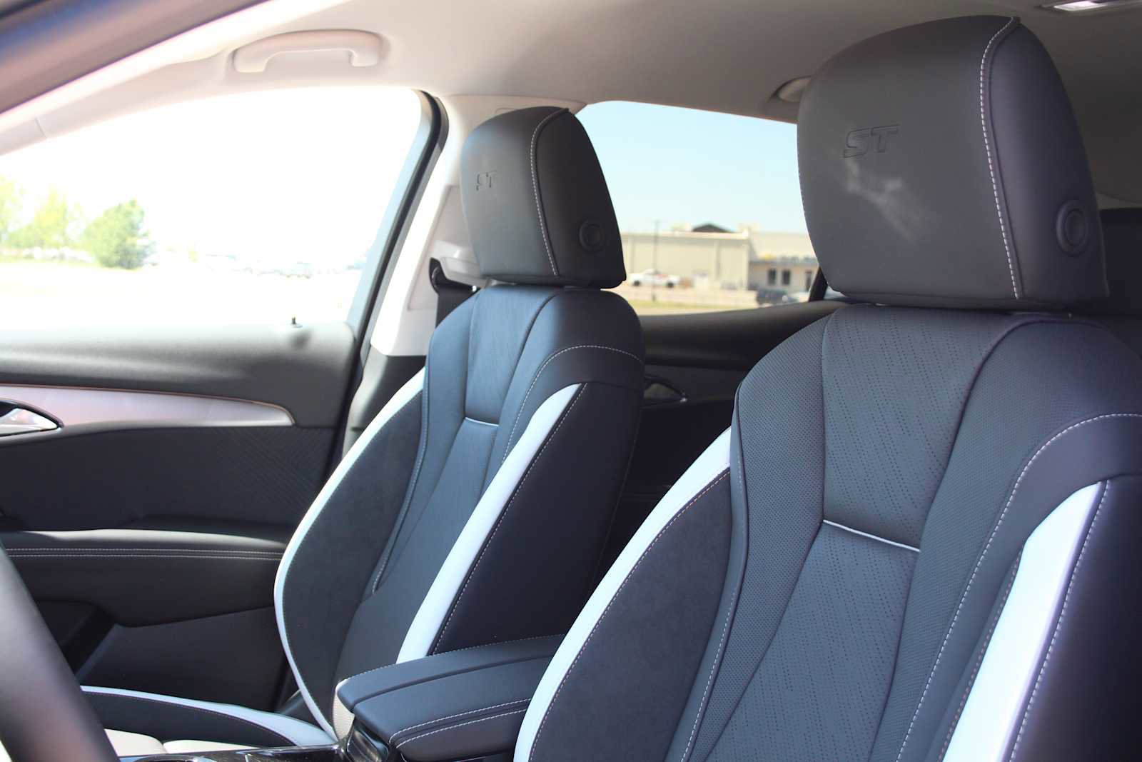 New 2026 Buick Envision Sport Touring AWD/4WD image 23