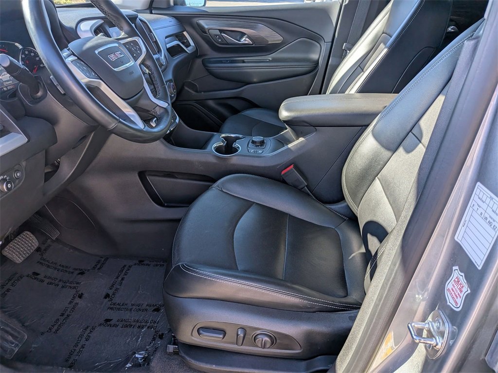 Used 2024 GMC Terrain SLT image 23