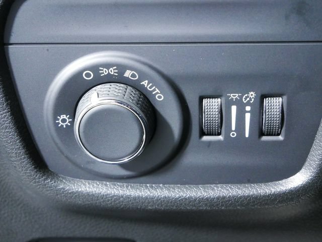 Used 2024 Jeep Grand Cherokee Altitude AWD/4WD image 18