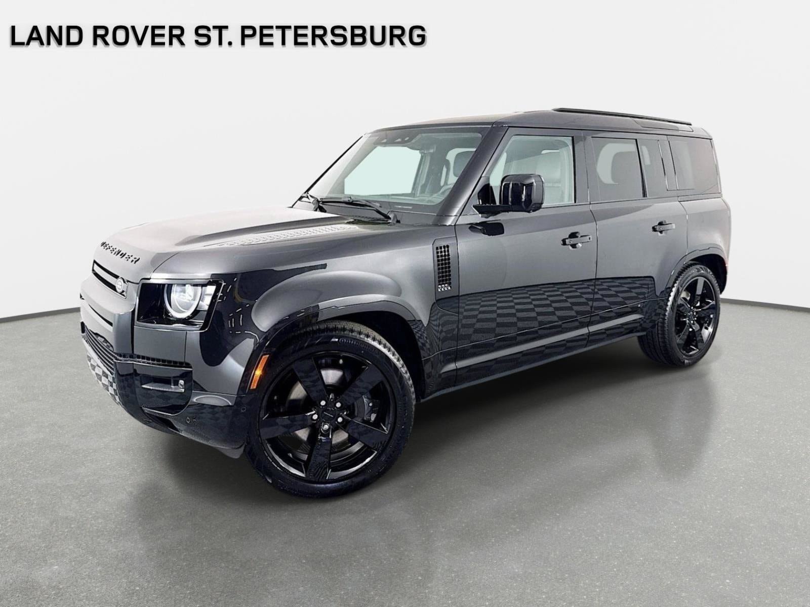 Used 2026 Land Rover Defender 110 X-Dynamic SE AWD/4WD image 1