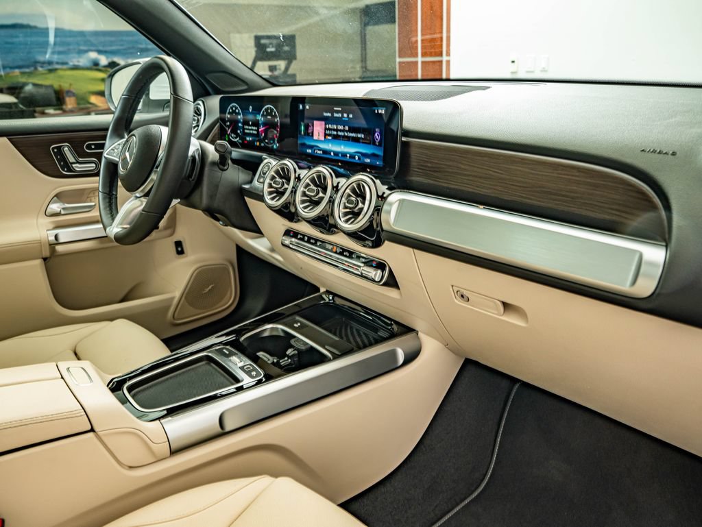 Certified 2026 Mercedes-Benz GLB 250 4MATIC image 38