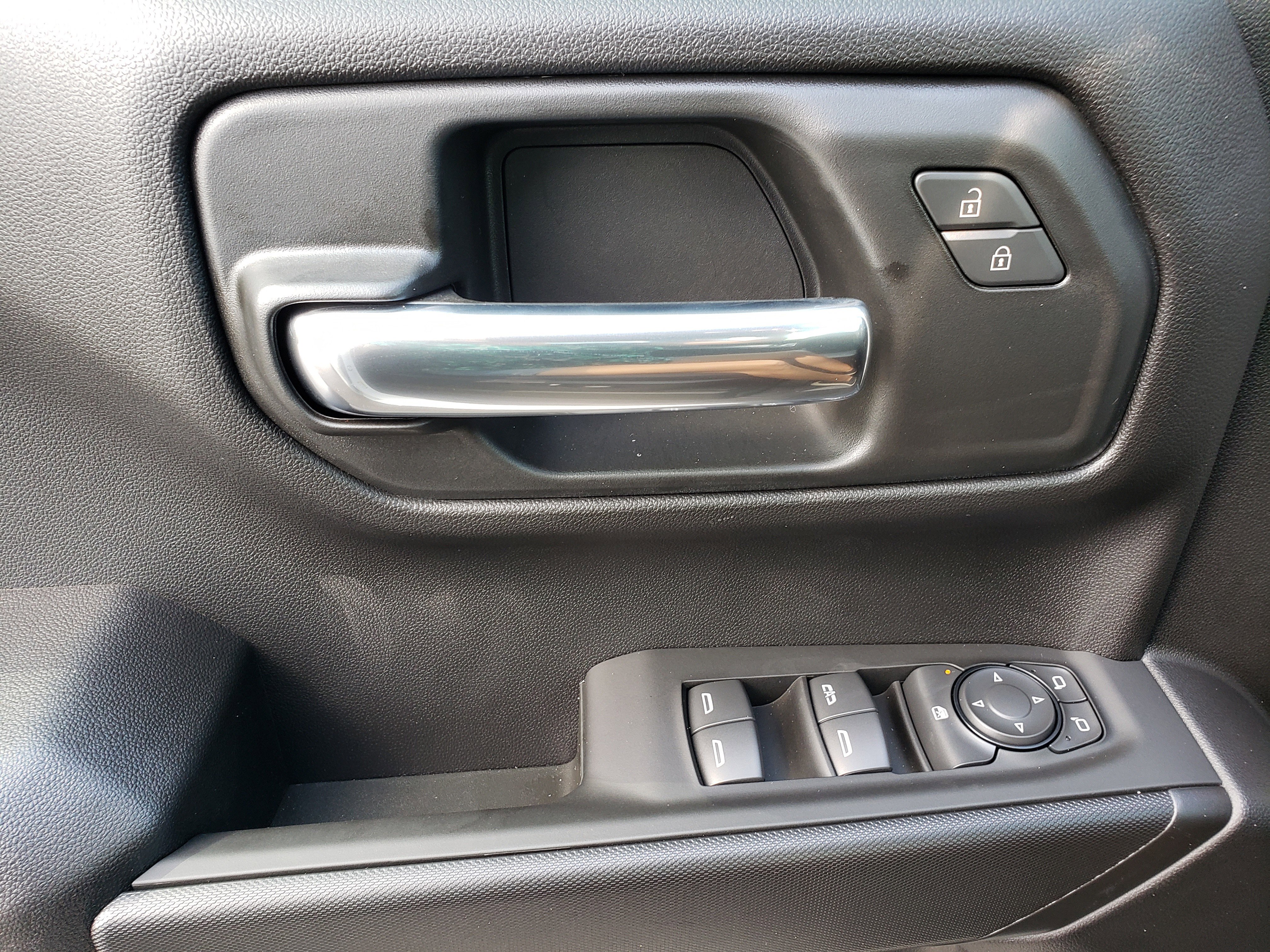 New 2025 Chevrolet Silverado 1500 Custom w/ LPO, Dark Essentials Package image 11