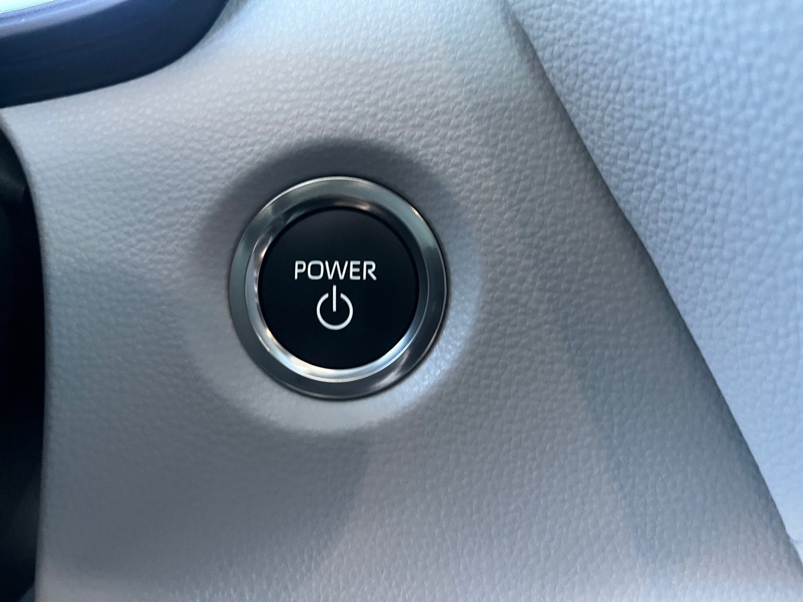 Used 2025 Toyota Corolla SE image 29