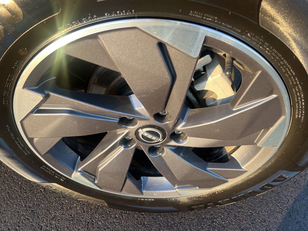 Certified 2024 Nissan Rogue SV image 43