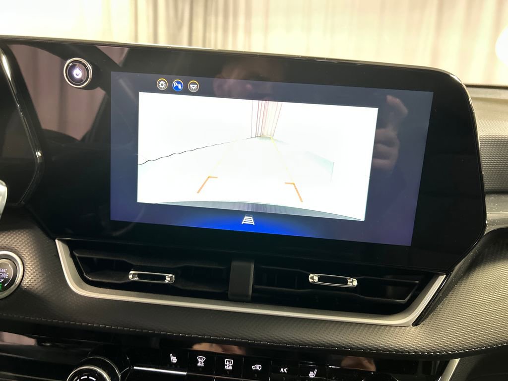 Used 2025 Chevrolet Equinox LT image 17