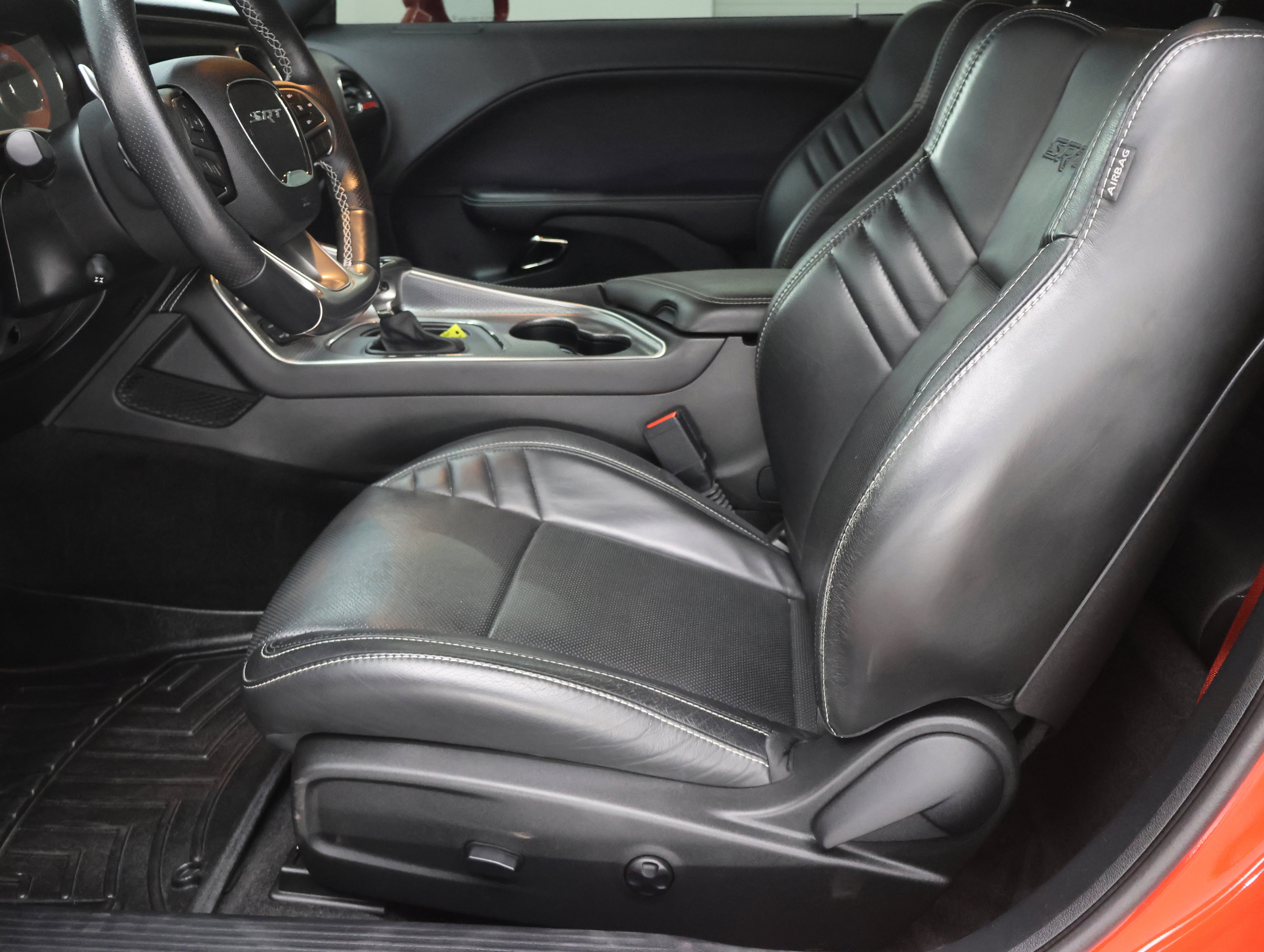 Used 2018 Dodge Challenger SRT Hellcat RWD image 8