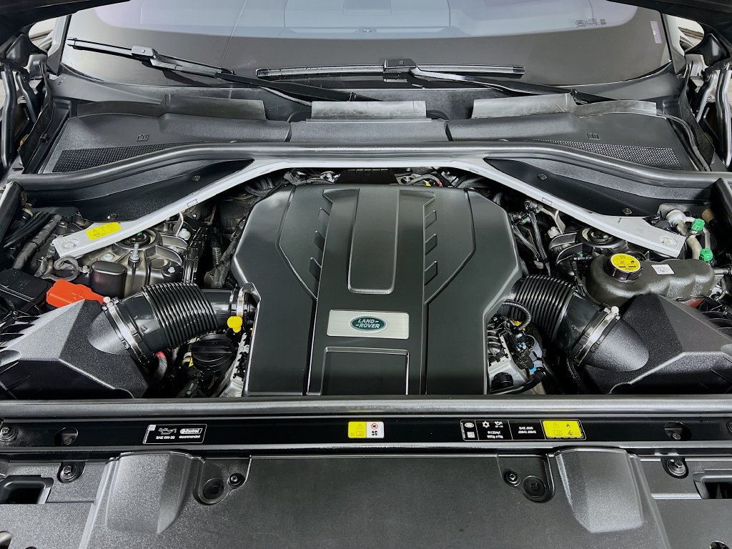 Used 2023 Land Rover Range Rover SV AWD/4WD image 33